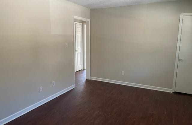 3368 Valley View Dr. photos photos