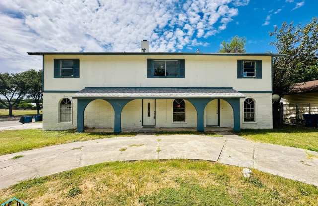 Prestigious Residential Offering: Expansive Two-Story Family Residence photos photos