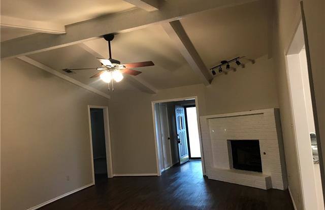 1890 Cliff View Drive Gallery 3