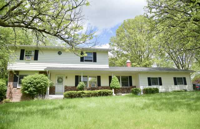 118 Simsbury Drive photos photos