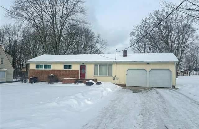 8305 Hiram Place SE photos photos