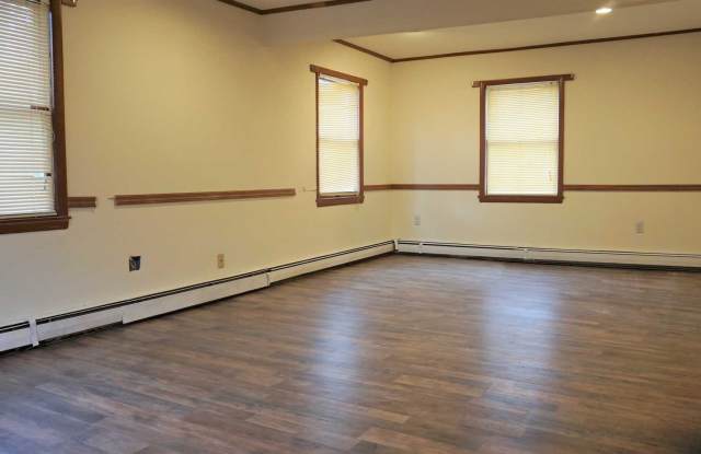 156 UPPER GRAND STREET Gallery 2