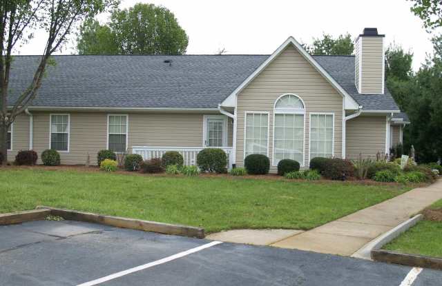 WESTRIDGE AT TANGLEWOOD! - 3823 Westridge Farm Lane, Clemmons, NC 27012