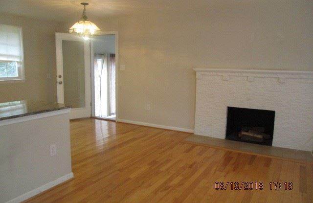 4707 Tamworth Ct Gallery 3
