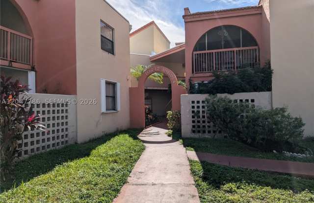 10237 NW 9th Street Cir Gallery 4