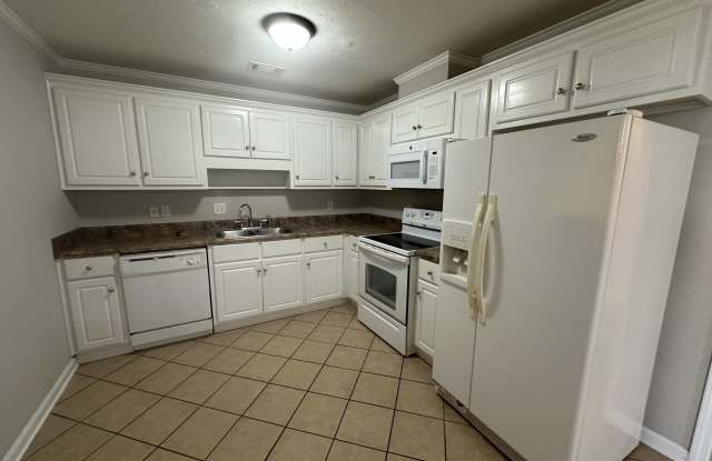 826 Whispering Willow Court Gallery 4