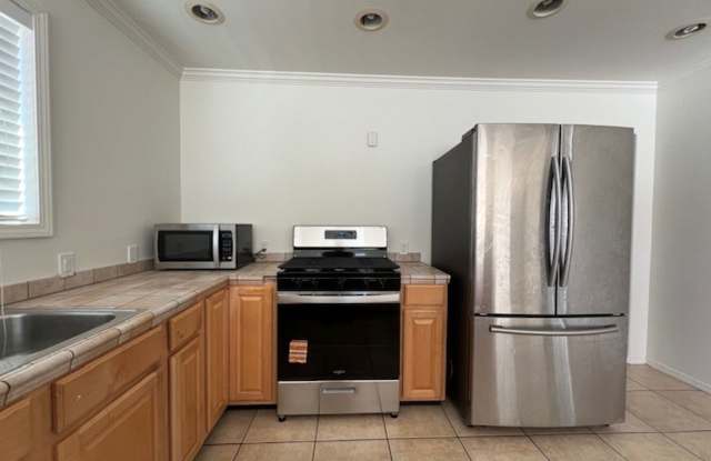 Newly Renovated 2 Bedroom Home in Mountain Community – Spacious Basement & Large Yard! Gallery 4