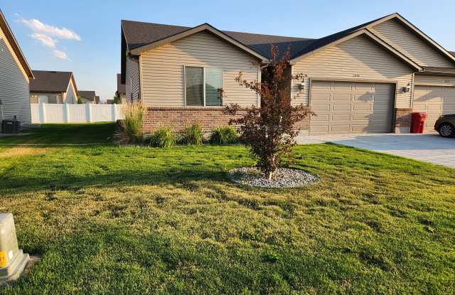 3894 E Chalet Dr Gallery 2