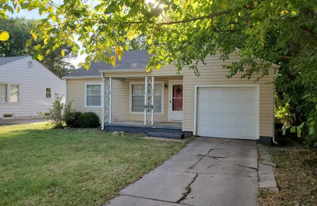 Nice 2 bedroom very near College Hill park photos photos