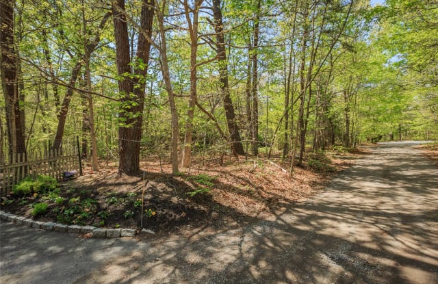 63 Old Country Rd - 63 Old Country Road, East Quogue, NY 11942