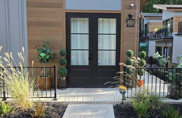 6305 Shannon Parkway South Gallery 1
