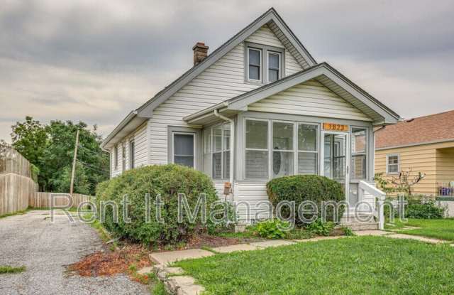 1823 S. 60th St. photos photos