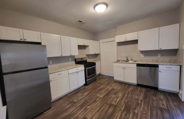 2 Bedroom, 1 Bathroom Home! photos photos
