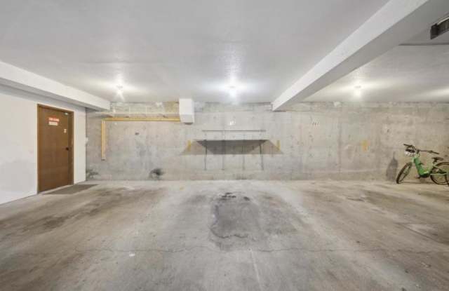 2028 Waverly Pl N Gallery 4