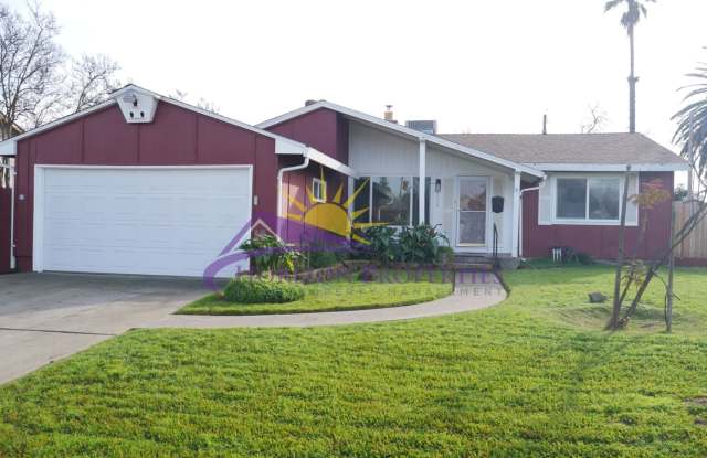 Bright 3 Bed 2 Bath 1,378 sqft Arden Home photos photos