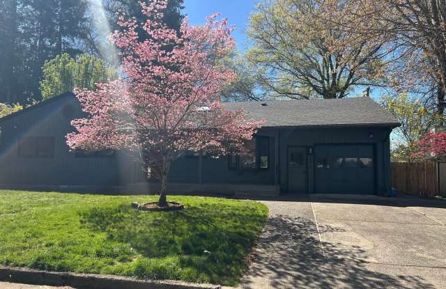 Completely Remodeled Home that Backs up to Red Wing Golf Course!! photos photos