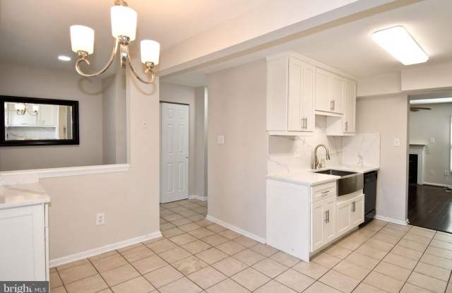 14911 BRADWILL Court Gallery 4