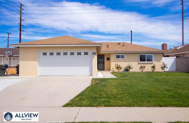 MUST SEE! Desirable single-family home located in Garden Grove. photos photos