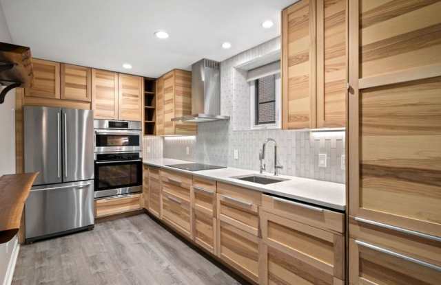 1252 W Carmen Ave photos photos