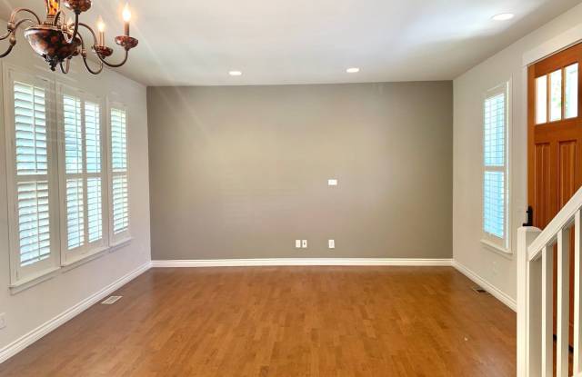 309 Creekside Village Dr. Gallery 2