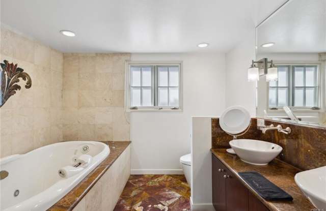 516 Marguerite Avenue - 516 Marguerite Avenue, Newport Beach, CA 92625