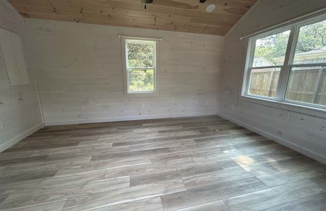 2915 Oakview Rd Gallery 2