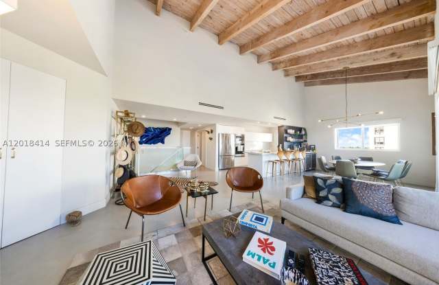 50 Ocean Lane Dr Gallery 2