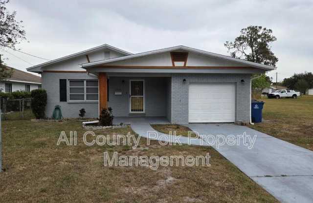 602 SE 5th St. - 602 Southeast 5th Street, Mulberry, FL 33860