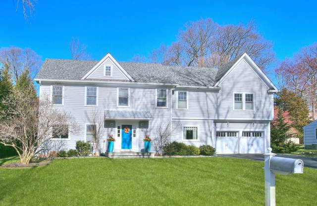 16 Sue Terrace - 16 Sue Terrace, Westport, CT 06880