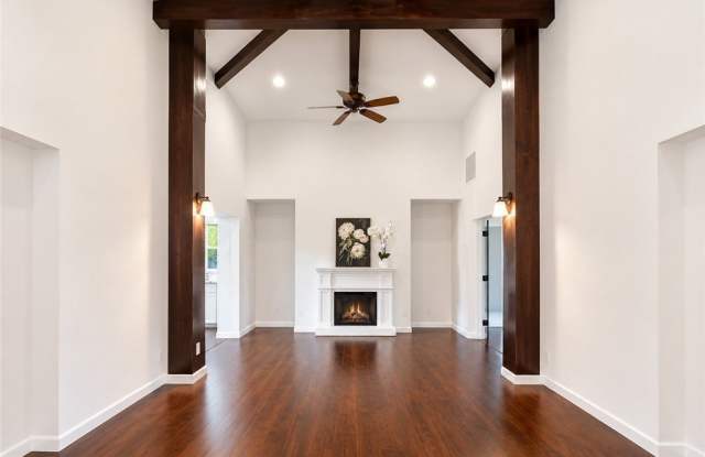 8512 Chatham Street Gallery 1