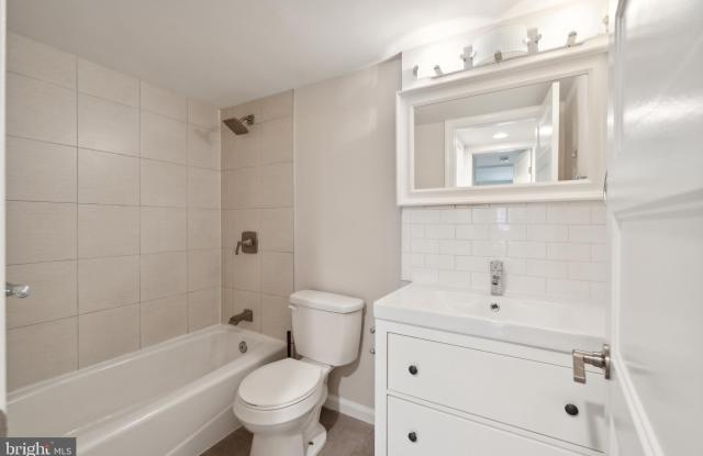 1213 STAPLES Street NE unit: B photos photos