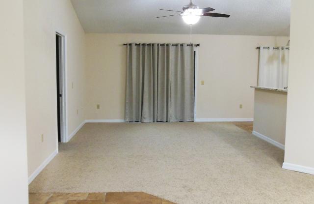2136 E Parkton Dr Gallery 3