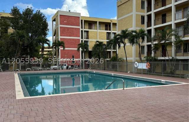 9270 Fontainebleau Blvd photos photos