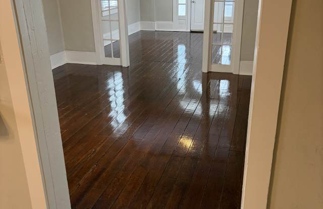 2124 Louisiana Avenue Gallery 3