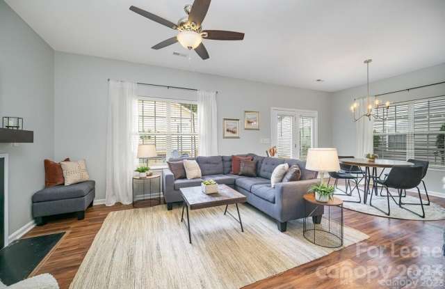 9156 Glenashley Drive Gallery 3