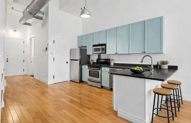 689 Myrtle Ave Gallery 3