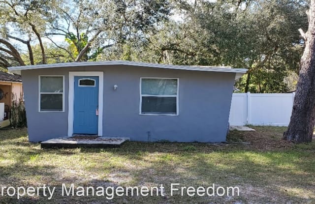 7008 N Center Dr - 7008 North Center Drive, Tampa, FL 33604