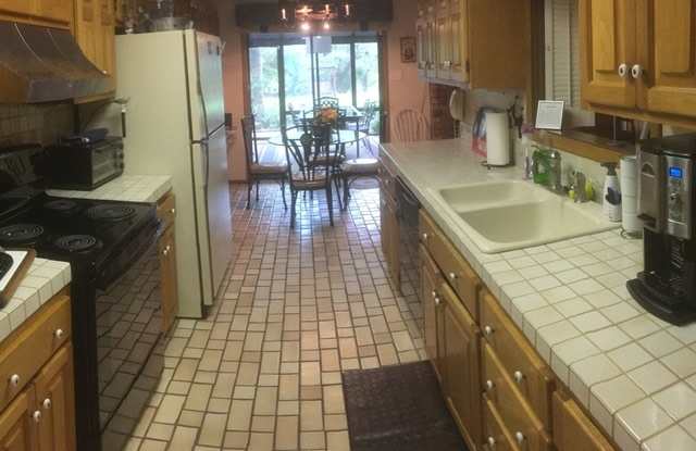 9206 OAK DOWNS DR Gallery 2