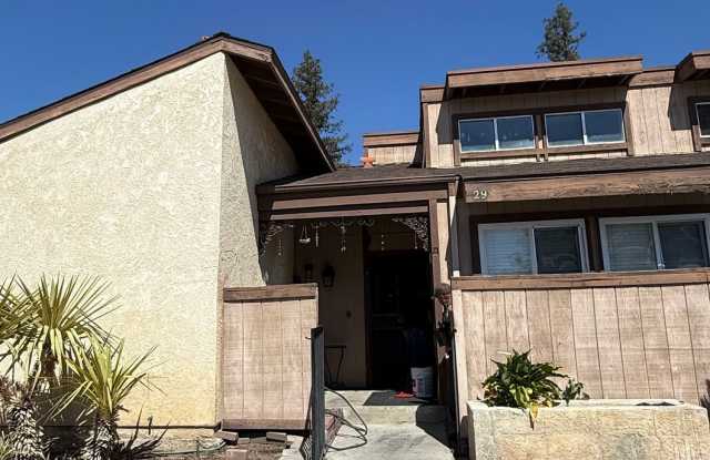 Charming 2 Bed, 1 Bath Home in Desirable Location photos photos