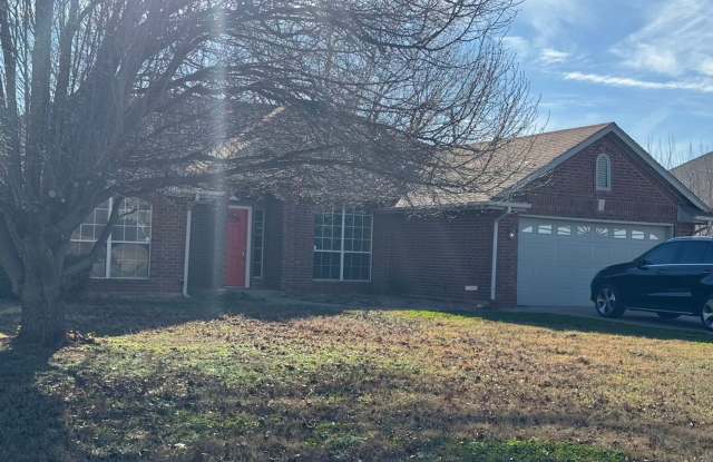 Comfortable Home in Moore photos photos