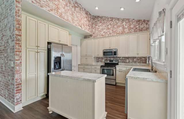 800 Palomino Lane photos photos