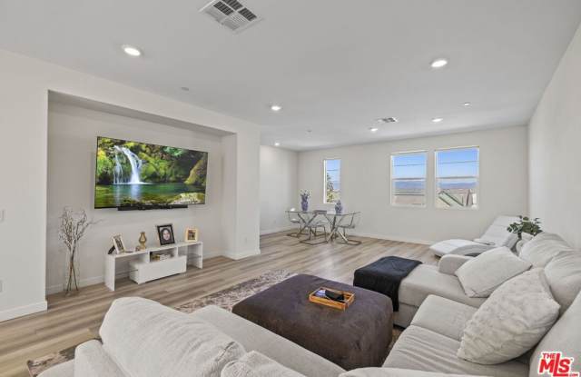 27109 Valley Oak Pl Gallery 1
