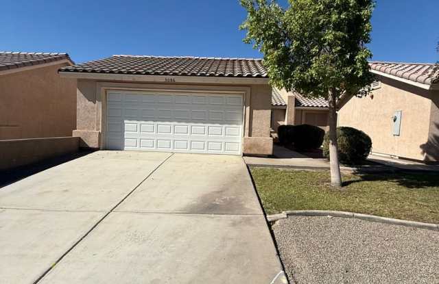 Two Bedroom Townhouse w/Move In Incentive $$$ - 3086 South Todd Avenue, Yuma, AZ 85365