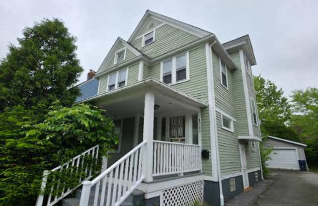 Newly remodeled 4 bedroom 1.5 bath single family home available in Cleveland Heights! photos photos