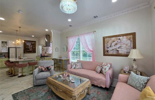 401 E Chestnut Street photos photos