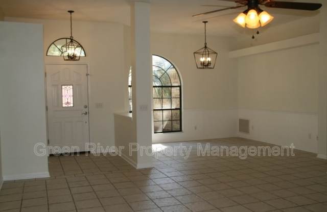 6106 Pine Avenue Gallery 4
