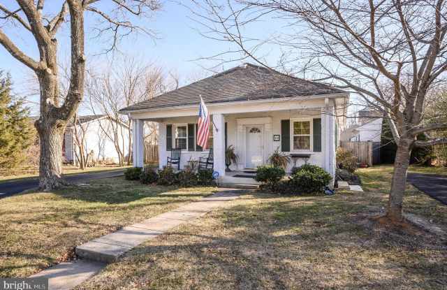 16 FAIRVIEW STREET NW - 16 Fairview Street Northwest, Leesburg, VA 20176