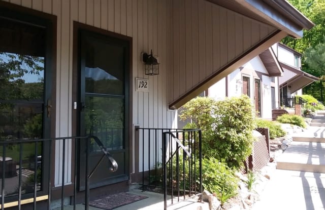 11192 Dell Pl - 11192 Dell Pl, Stanhope, NJ 07874