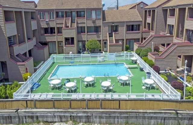 330 42nd St S photos photos