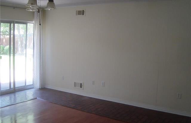 7411 La Bolsa Drive Gallery 4